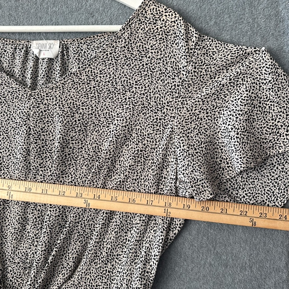 Sienna Sky Black and White Speckled Tie-Front Blouse - Picture 8 of 12